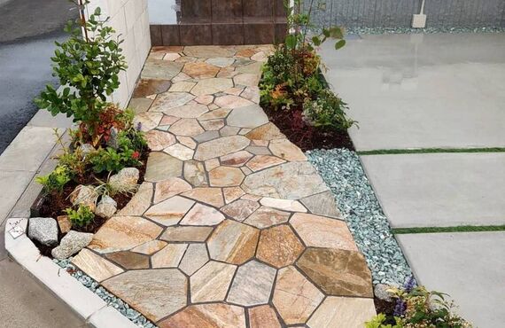 アプローチ工事なら令和建設にお任せ！